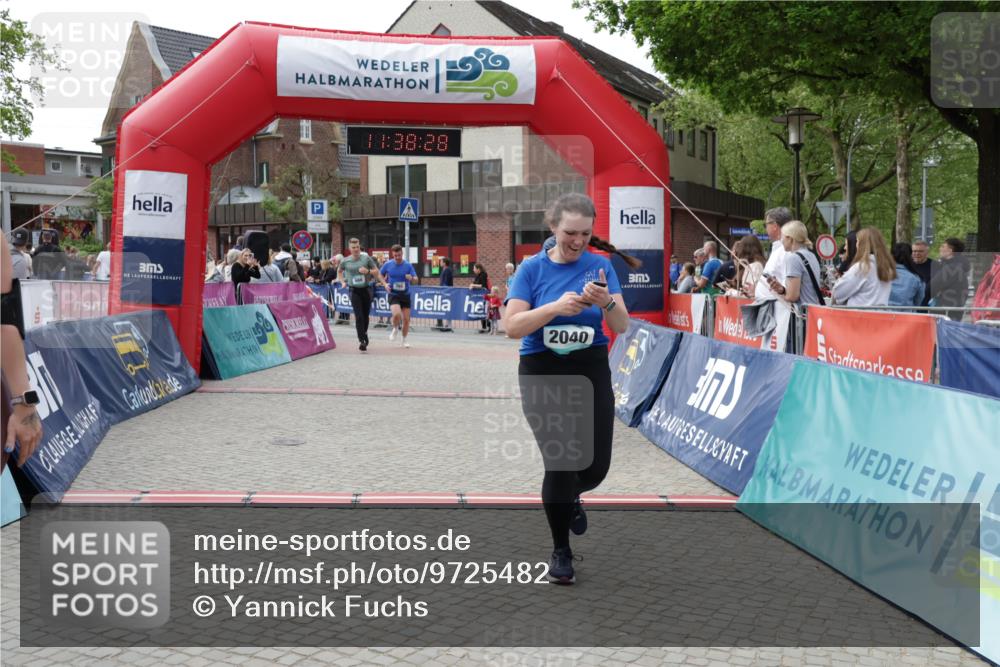 10.05.2026 - 8. Wedeler Halbmarathon Yannick Fuchs http://msf.ph/oto/9725482 10.05.2026 11:38:26 Ziel 146, 360, 688, 765, 768, 2040 meine-sportfotos.de