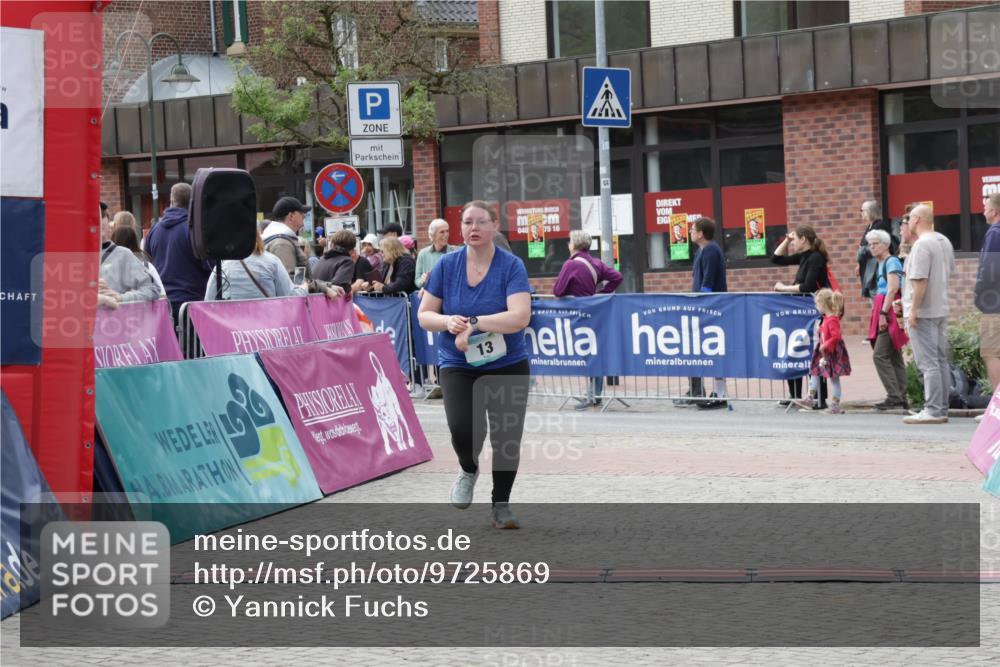 10.05.2026 - 8. Wedeler Halbmarathon Yannick Fuchs http://msf.ph/oto/9725869 10.05.2026 11:38:55 Ziel 13, 354, 1051 meine-sportfotos.de