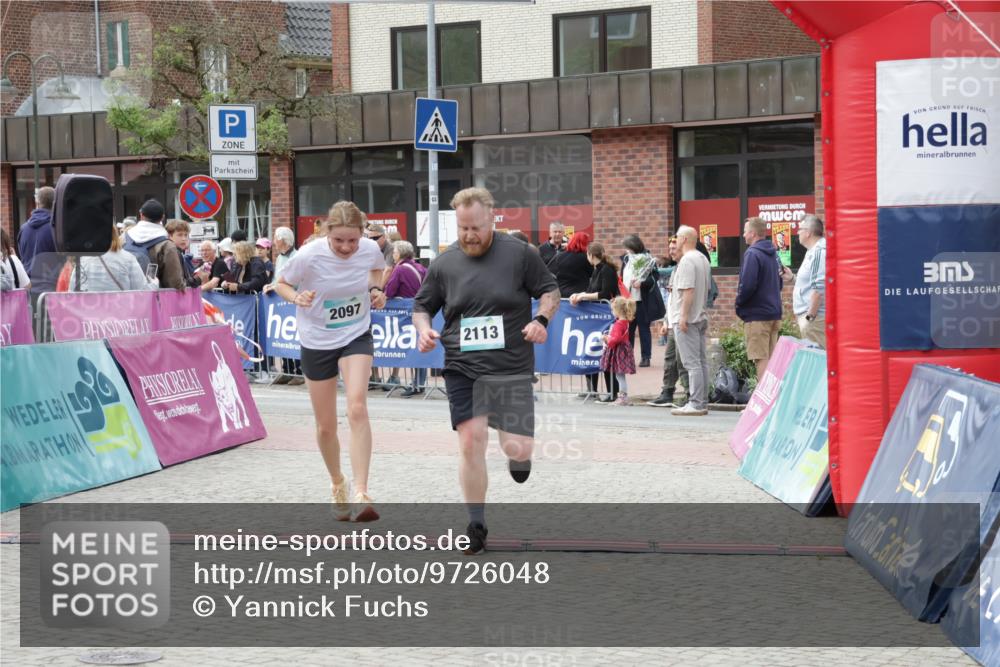 10.05.2026 - 8. Wedeler Halbmarathon Yannick Fuchs http://msf.ph/oto/9726048 10.05.2026 11:39:08 Ziel 121, 392, 2097, 2104, 2113 meine-sportfotos.de