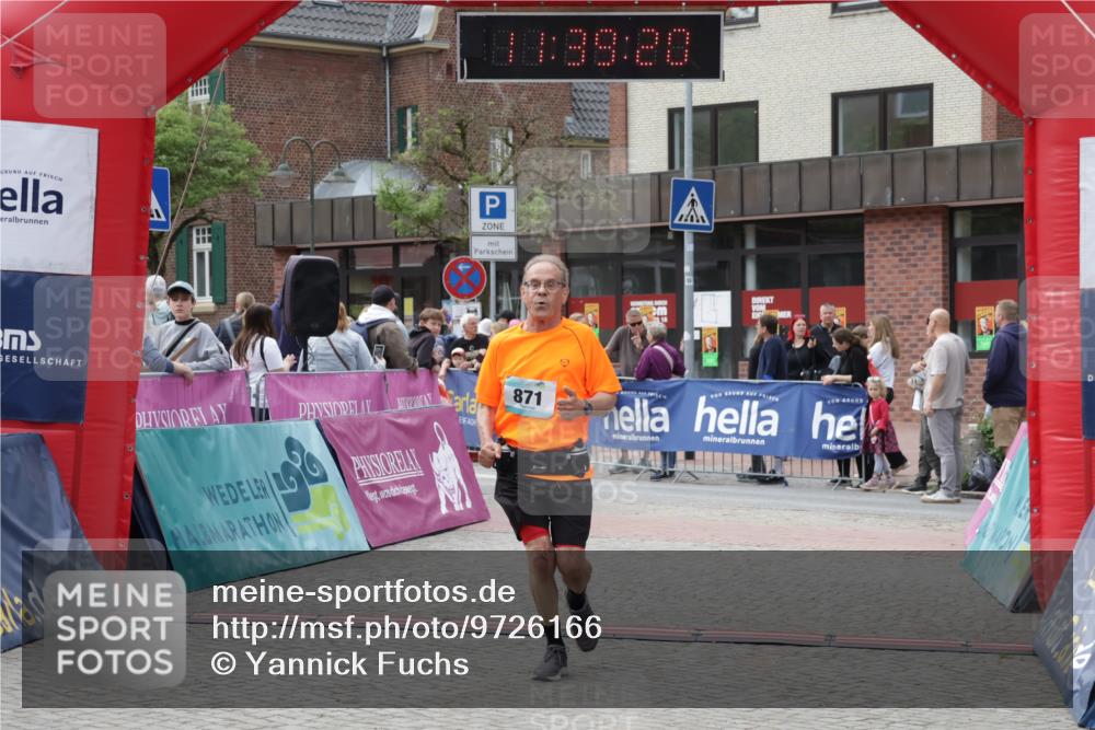 10.05.2026 - 8. Wedeler Halbmarathon Yannick Fuchs http://msf.ph/oto/9726166 10.05.2026 11:39:18 Ziel 871 meine-sportfotos.de