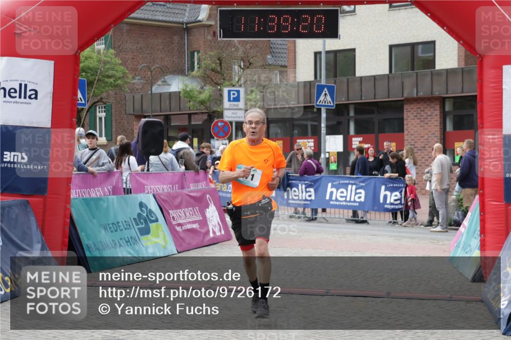 10.05.2026 - 8. Wedeler Halbmarathon Yannick Fuchs http://msf.ph/oto/9726172 10.05.2026 11:39:18 Ziel 871 meine-sportfotos.de