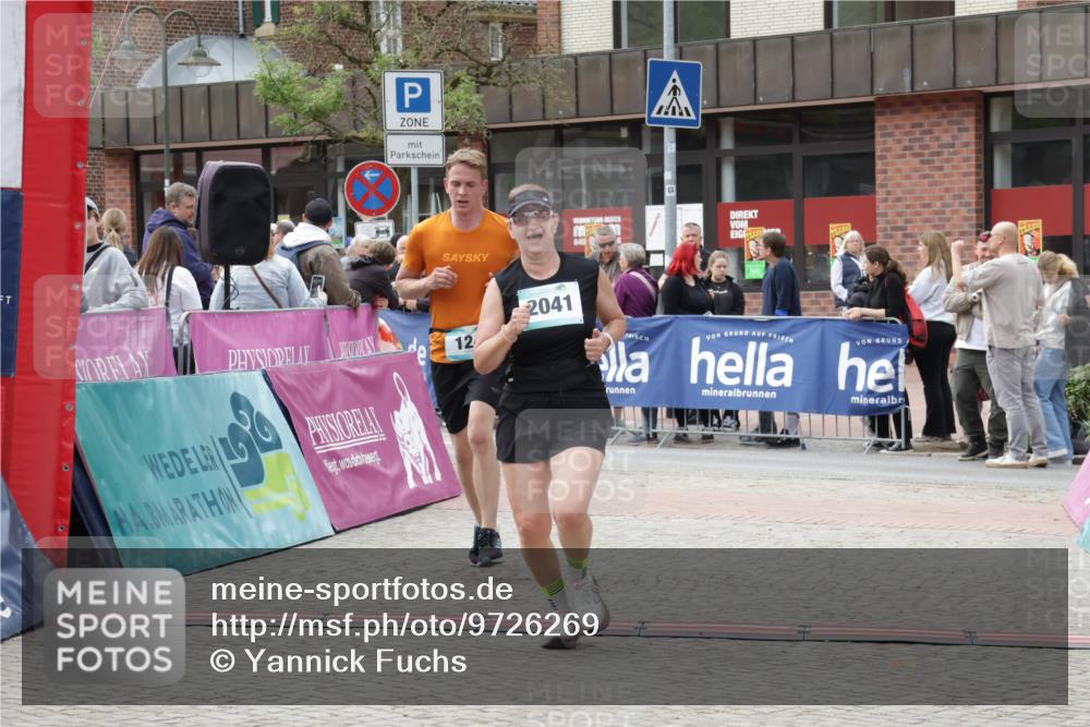 10.05.2026 - 8. Wedeler Halbmarathon Yannick Fuchs http://msf.ph/oto/9726269 10.05.2026 11:39:38 Ziel 124, 750, 2041 meine-sportfotos.de