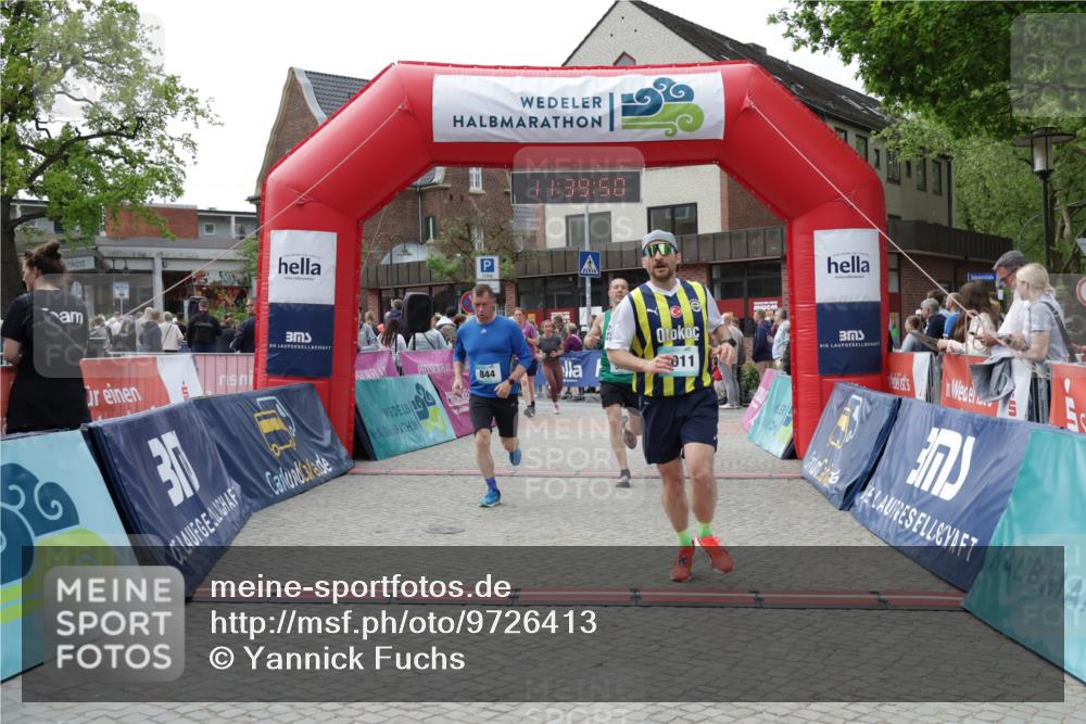10.05.2026 - 8. Wedeler Halbmarathon Yannick Fuchs http://msf.ph/oto/9726413 10.05.2026 11:39:48 Ziel 402, 434, 585, 844, 1028, 1054, 2011 meine-sportfotos.de
