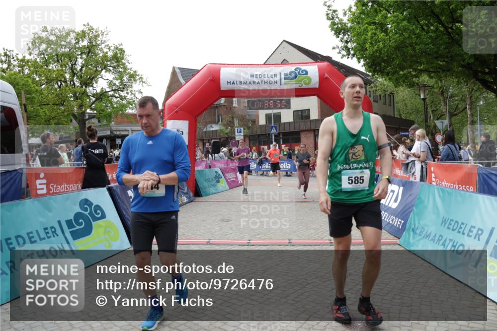 10.05.2026 - 8. Wedeler Halbmarathon Yannick Fuchs http://msf.ph/oto/9726476 10.05.2026 11:39:51 Ziel 434, 585, 844, 1028, 1054, 2011, 2058, 2175 meine-sportfotos.de