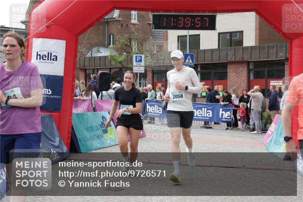 10.05.2026 - 8. Wedeler Halbmarathon Yannick Fuchs http://msf.ph/oto/9726571 10.05.2026 11:39:56 Ziel 217, 434, 864, 1028, 1054, 2058, 2175 meine-sportfotos.de