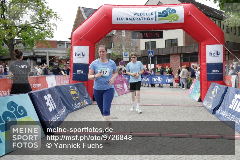 10.05.2026 - 8. Wedeler Halbmarathon Yannick Fuchs http://msf.ph/oto/9726848 10.05.2026 11:40:13 Ziel 275, 628, 817, 1029 meine-sportfotos.de