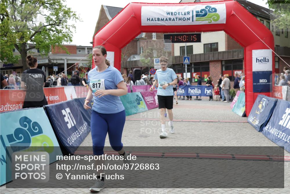 10.05.2026 - 8. Wedeler Halbmarathon Yannick Fuchs http://msf.ph/oto/9726863 10.05.2026 11:40:13 Ziel 275, 628, 817, 1029 meine-sportfotos.de