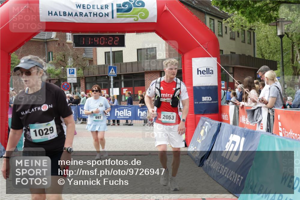 10.05.2026 - 8. Wedeler Halbmarathon Yannick Fuchs http://msf.ph/oto/9726947 10.05.2026 11:40:20 Ziel 592, 697, 1029, 2053 meine-sportfotos.de