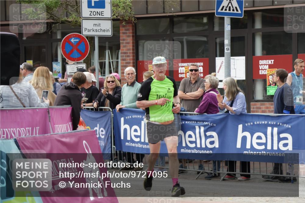 10.05.2026 - 8. Wedeler Halbmarathon Yannick Fuchs http://msf.ph/oto/9727095 10.05.2026 11:40:43 Ziel 639 meine-sportfotos.de