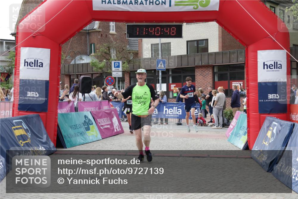 10.05.2026 - 8. Wedeler Halbmarathon Yannick Fuchs http://msf.ph/oto/9727139 10.05.2026 11:40:46 Ziel 340, 591, 639, 738, 1001 meine-sportfotos.de