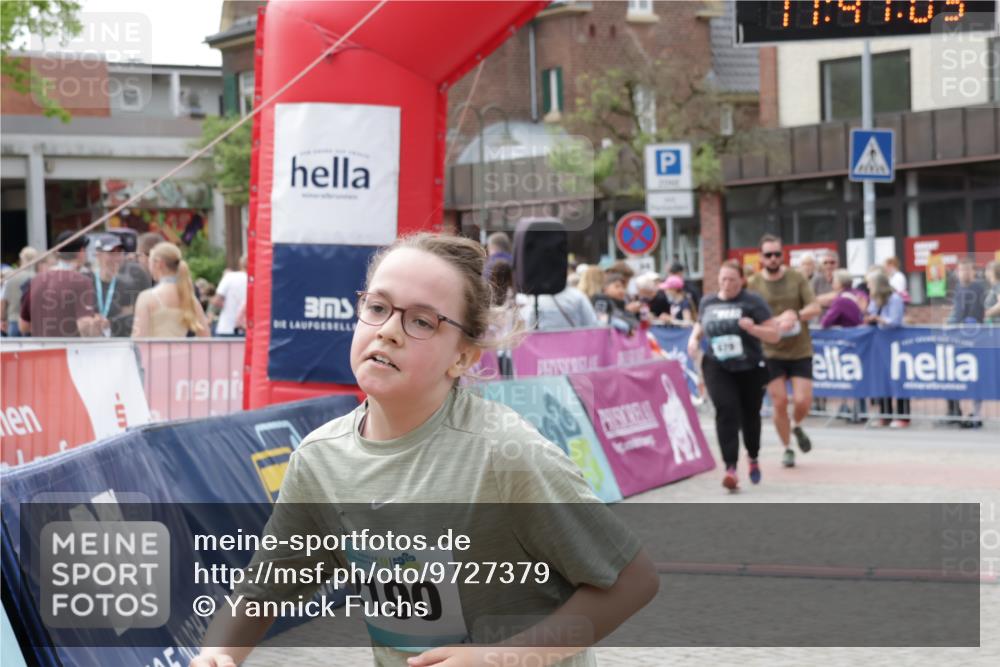 10.05.2026 - 8. Wedeler Halbmarathon Yannick Fuchs http://msf.ph/oto/9727379 10.05.2026 11:41:02 Ziel 540, 679, 893, 968, 2190 meine-sportfotos.de