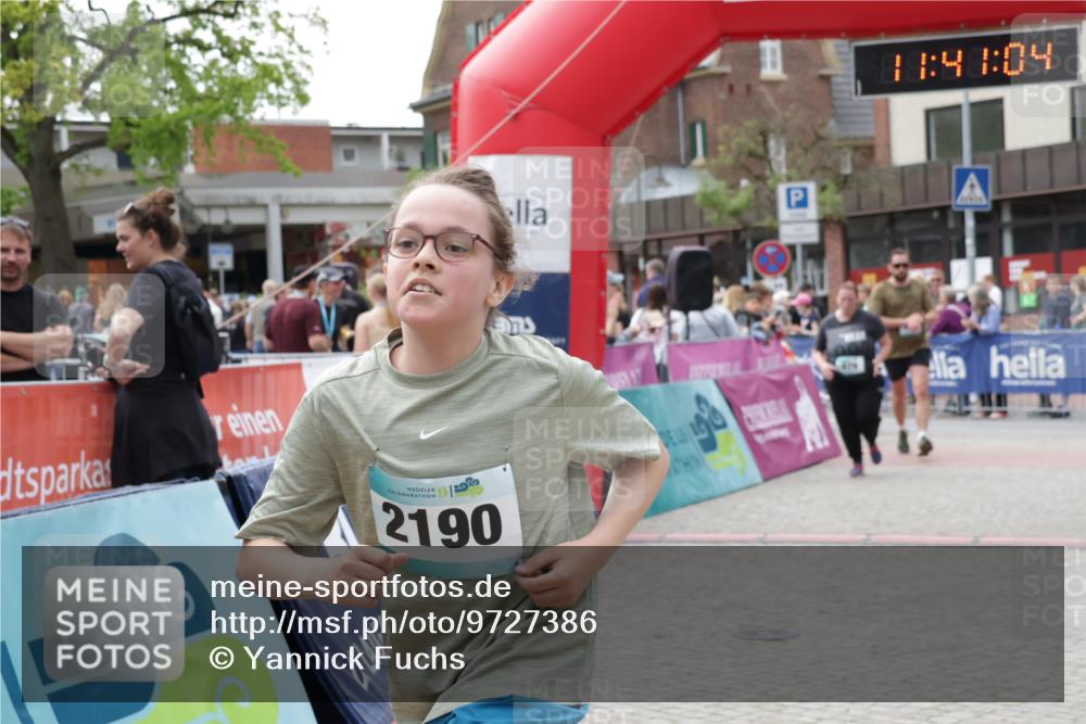 10.05.2026 - 8. Wedeler Halbmarathon Yannick Fuchs http://msf.ph/oto/9727386 10.05.2026 11:41:02 Ziel 540, 679, 893, 968, 2190 meine-sportfotos.de