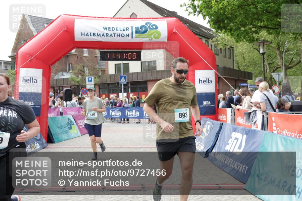 10.05.2026 - 8. Wedeler Halbmarathon Yannick Fuchs http://msf.ph/oto/9727456 10.05.2026 11:41:06 Ziel 540, 679, 893, 1048, 2190 meine-sportfotos.de