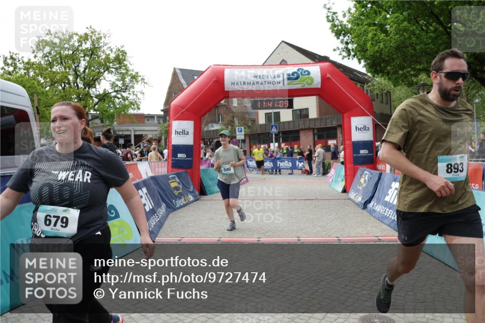 10.05.2026 - 8. Wedeler Halbmarathon Yannick Fuchs http://msf.ph/oto/9727474 10.05.2026 11:41:07 Ziel 540, 543, 658, 679, 893, 1048 meine-sportfotos.de