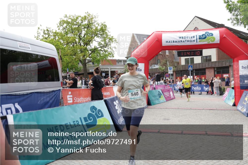10.05.2026 - 8. Wedeler Halbmarathon Yannick Fuchs http://msf.ph/oto/9727491 10.05.2026 11:41:08 Ziel 310, 540, 543, 658, 679, 770, 893, 1048 meine-sportfotos.de