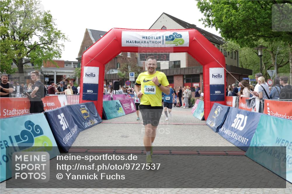 10.05.2026 - 8. Wedeler Halbmarathon Yannick Fuchs http://msf.ph/oto/9727537 10.05.2026 11:41:11 Ziel 310, 540, 543, 658, 770, 1048 meine-sportfotos.de