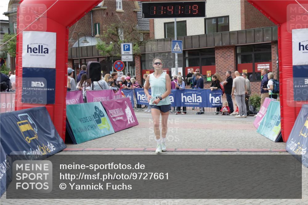 10.05.2026 - 8. Wedeler Halbmarathon Yannick Fuchs http://msf.ph/oto/9727661 10.05.2026 11:41:17 Ziel 54, 153, 310, 543, 658, 770 meine-sportfotos.de
