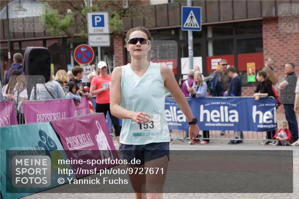 10.05.2026 - 8. Wedeler Halbmarathon Yannick Fuchs http://msf.ph/oto/9727671 10.05.2026 11:41:19 Ziel 54, 153 meine-sportfotos.de
