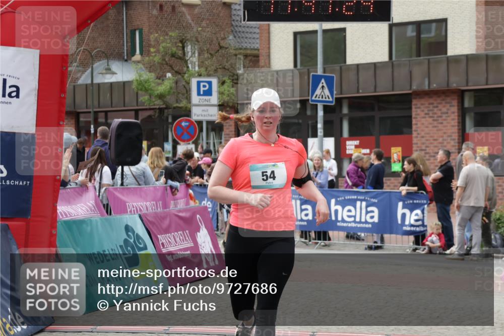10.05.2026 - 8. Wedeler Halbmarathon Yannick Fuchs http://msf.ph/oto/9727686 10.05.2026 11:41:22 Ziel 54, 153, 868 meine-sportfotos.de