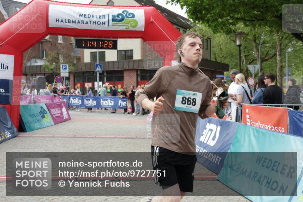 10.05.2026 - 8. Wedeler Halbmarathon Yannick Fuchs http://msf.ph/oto/9727751 10.05.2026 11:41:26 Ziel 54, 868 meine-sportfotos.de