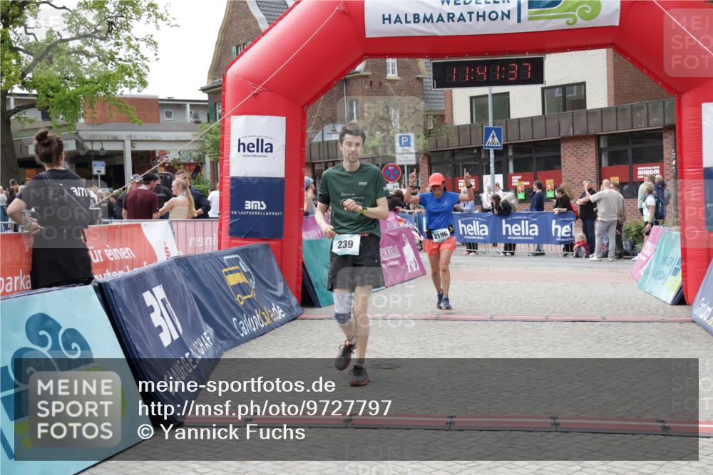 10.05.2026 - 8. Wedeler Halbmarathon Yannick Fuchs http://msf.ph/oto/9727797 10.05.2026 11:41:36 Ziel 239, 751, 812, 2196 meine-sportfotos.de