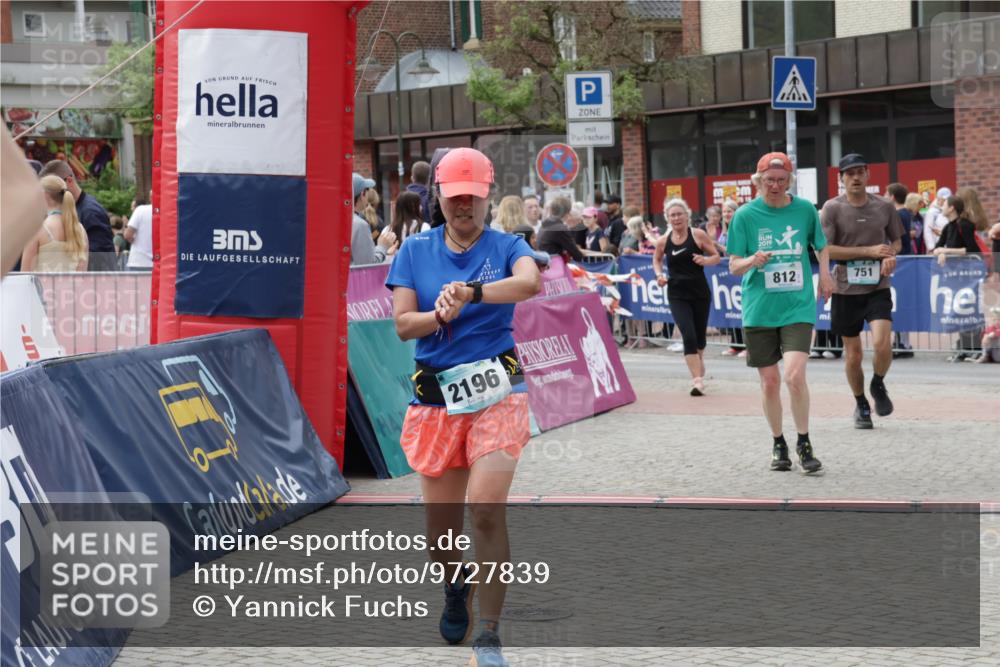 10.05.2026 - 8. Wedeler Halbmarathon Yannick Fuchs http://msf.ph/oto/9727839 10.05.2026 11:41:38 Ziel 239, 248, 453, 751, 812, 2196 meine-sportfotos.de