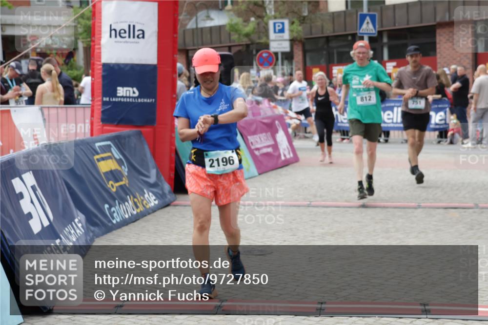 10.05.2026 - 8. Wedeler Halbmarathon Yannick Fuchs http://msf.ph/oto/9727850 10.05.2026 11:41:39 Ziel 239, 248, 453, 751, 812, 2196 meine-sportfotos.de
