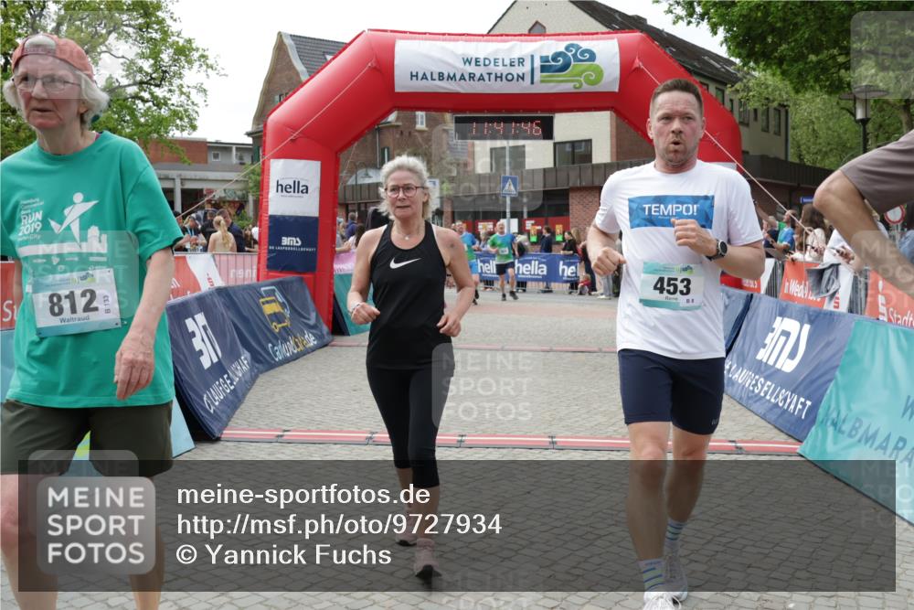 10.05.2026 - 8. Wedeler Halbmarathon Yannick Fuchs http://msf.ph/oto/9727934 10.05.2026 11:41:45 Ziel 108, 248, 453, 751, 812, 923, 924, 2238 meine-sportfotos.de