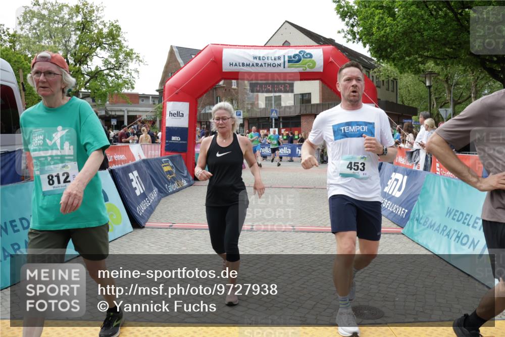 10.05.2026 - 8. Wedeler Halbmarathon Yannick Fuchs http://msf.ph/oto/9727938 10.05.2026 11:41:45 Ziel 108, 248, 453, 751, 812, 923, 924, 2238 meine-sportfotos.de