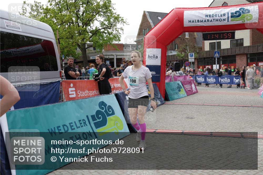 10.05.2026 - 8. Wedeler Halbmarathon Yannick Fuchs http://msf.ph/oto/9728091 10.05.2026 11:41:57 Ziel  meine-sportfotos.de