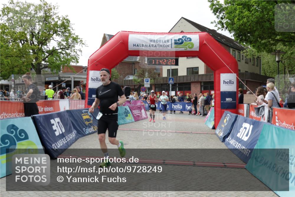 10.05.2026 - 8. Wedeler Halbmarathon Yannick Fuchs http://msf.ph/oto/9728249 10.05.2026 11:42:18 Ziel 127, 352, 1052 meine-sportfotos.de