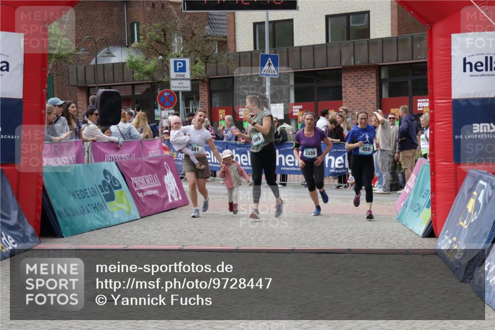10.05.2026 - 8. Wedeler Halbmarathon Yannick Fuchs http://msf.ph/oto/9728447 10.05.2026 11:42:38 Ziel 458, 581, 589, 2035 meine-sportfotos.de