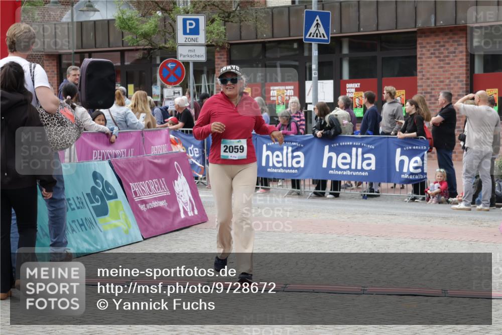 10.05.2026 - 8. Wedeler Halbmarathon Yannick Fuchs http://msf.ph/oto/9728672 10.05.2026 11:42:49 Ziel 106, 2059 meine-sportfotos.de
