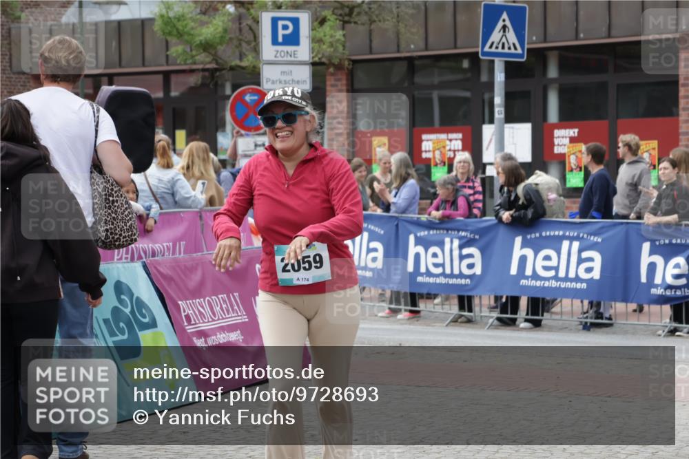 10.05.2026 - 8. Wedeler Halbmarathon Yannick Fuchs http://msf.ph/oto/9728693 10.05.2026 11:42:50 Ziel 106, 2059 meine-sportfotos.de