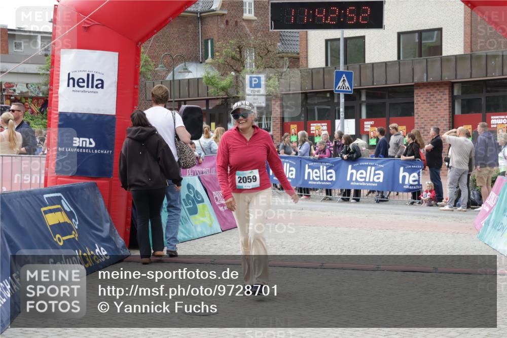 10.05.2026 - 8. Wedeler Halbmarathon Yannick Fuchs http://msf.ph/oto/9728701 10.05.2026 11:42:50 Ziel 106, 2059 meine-sportfotos.de