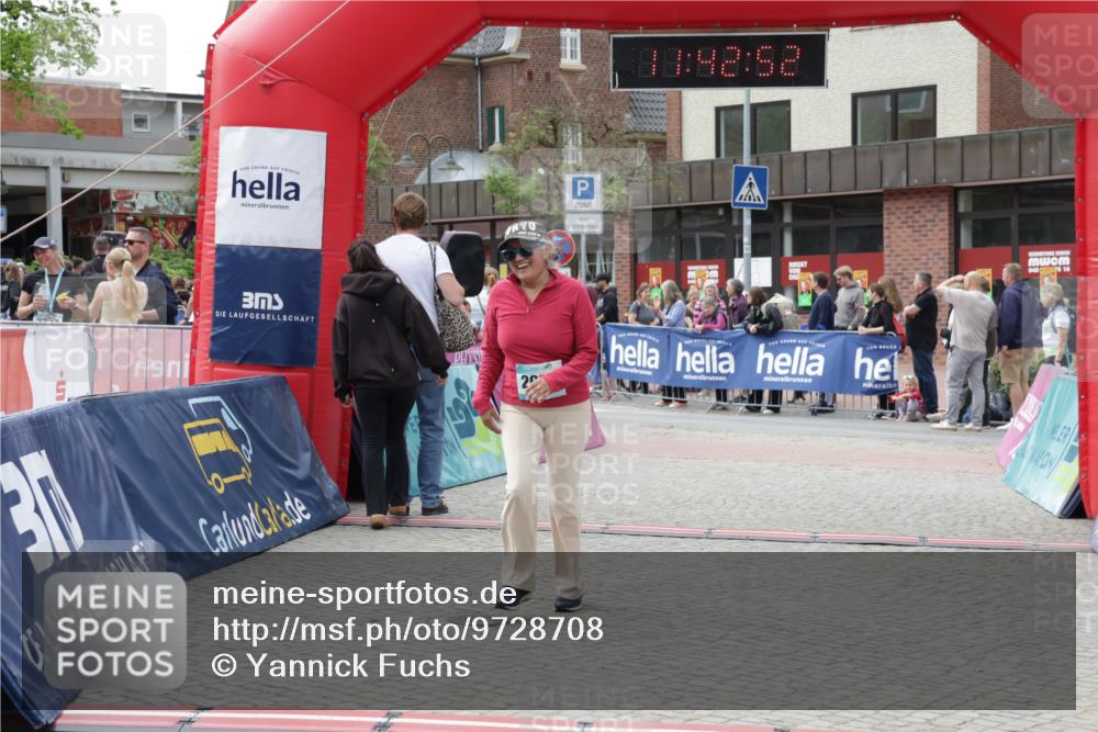 10.05.2026 - 8. Wedeler Halbmarathon Yannick Fuchs http://msf.ph/oto/9728708 10.05.2026 11:42:50 Ziel 106, 2059 meine-sportfotos.de