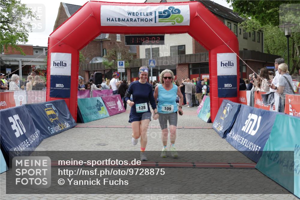 10.05.2026 - 8. Wedeler Halbmarathon Yannick Fuchs http://msf.ph/oto/9728875 10.05.2026 11:43:01 Ziel 109, 128, 649, 650, 849, 906, 973 meine-sportfotos.de