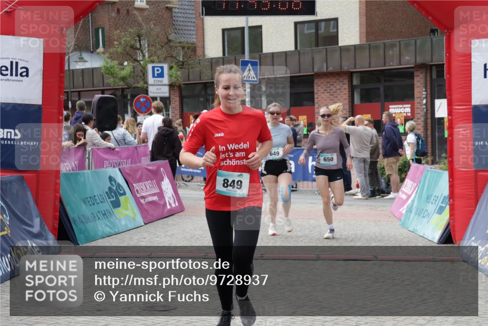 10.05.2026 - 8. Wedeler Halbmarathon Yannick Fuchs http://msf.ph/oto/9728937 10.05.2026 11:43:04 Ziel 109, 128, 649, 650, 849, 973, 2073, 2158 meine-sportfotos.de