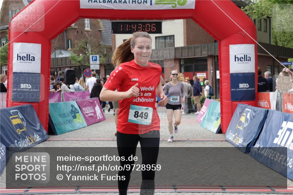10.05.2026 - 8. Wedeler Halbmarathon Yannick Fuchs http://msf.ph/oto/9728959 10.05.2026 11:43:05 Ziel 109, 128, 649, 650, 849, 973, 2073, 2158 meine-sportfotos.de