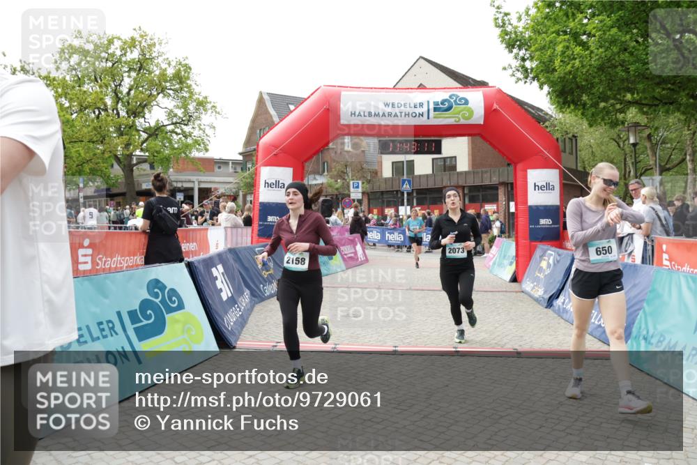 10.05.2026 - 8. Wedeler Halbmarathon Yannick Fuchs http://msf.ph/oto/9729061 10.05.2026 11:43:09 Ziel 331, 649, 650, 849, 973, 2073, 2158 meine-sportfotos.de
