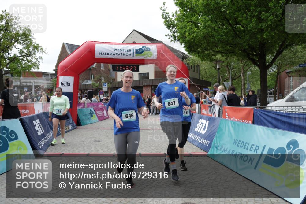 10.05.2026 - 8. Wedeler Halbmarathon Yannick Fuchs http://msf.ph/oto/9729316 10.05.2026 11:43:25 Ziel 85, 422, 646, 647, 648 meine-sportfotos.de