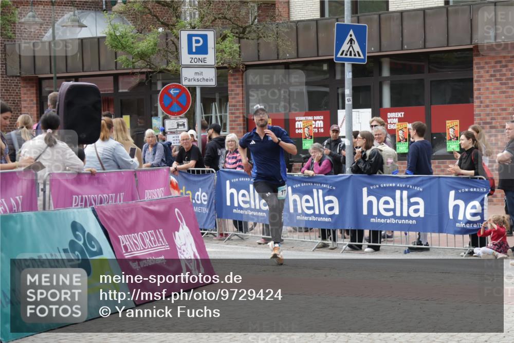 10.05.2026 - 8. Wedeler Halbmarathon Yannick Fuchs http://msf.ph/oto/9729424 10.05.2026 11:43:39 Ziel 771 meine-sportfotos.de