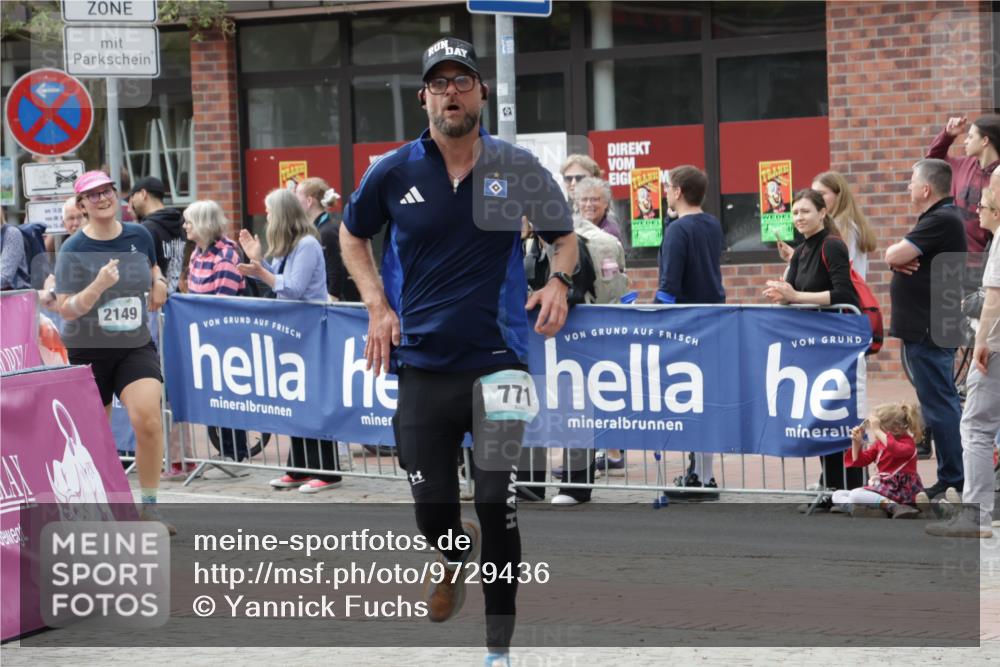 10.05.2026 - 8. Wedeler Halbmarathon Yannick Fuchs http://msf.ph/oto/9729436 10.05.2026 11:43:40 Ziel 771, 2149 meine-sportfotos.de