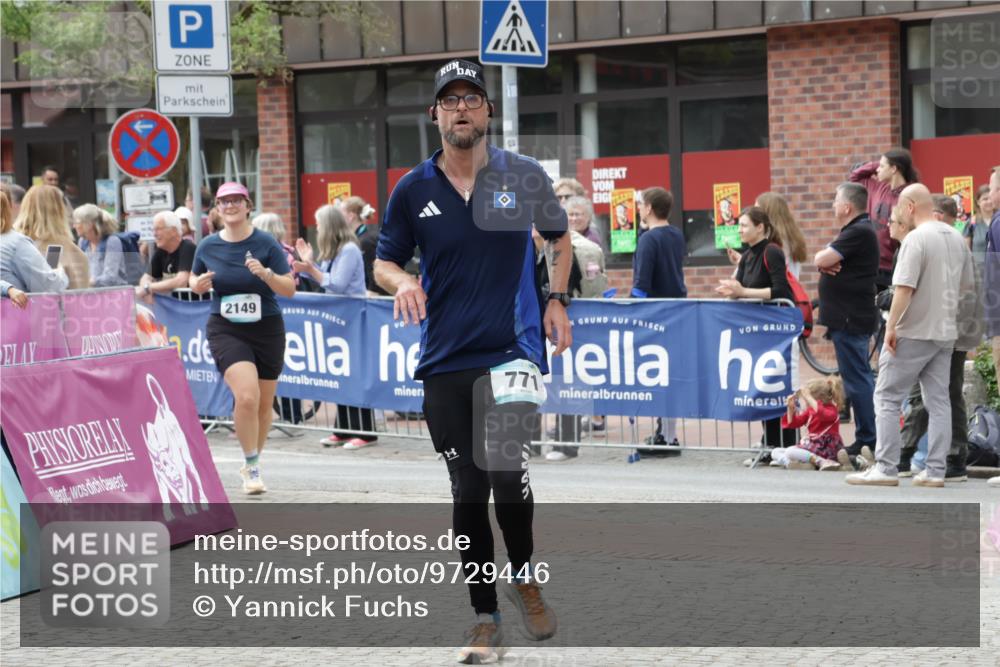 10.05.2026 - 8. Wedeler Halbmarathon Yannick Fuchs http://msf.ph/oto/9729446 10.05.2026 11:43:41 Ziel 771, 2149 meine-sportfotos.de