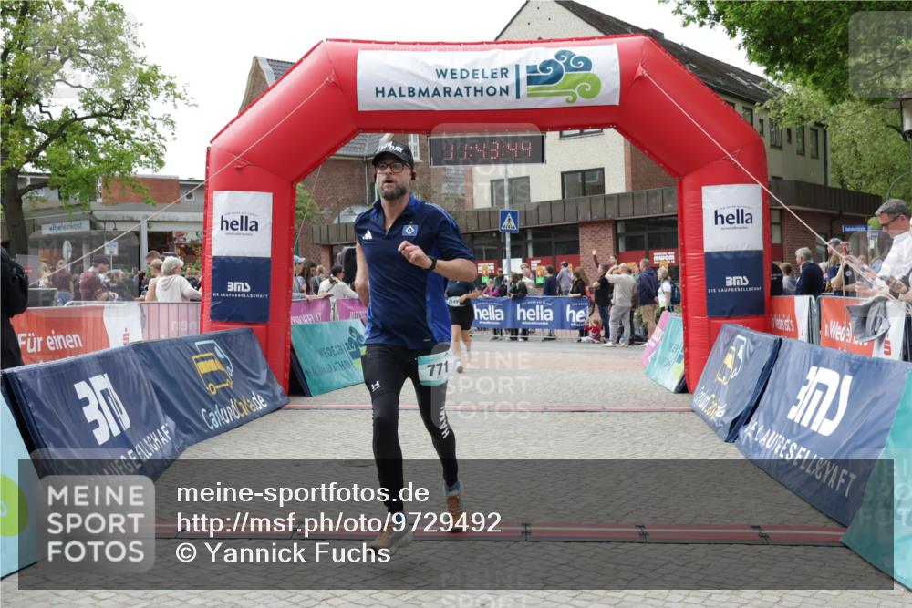 10.05.2026 - 8. Wedeler Halbmarathon Yannick Fuchs http://msf.ph/oto/9729492 10.05.2026 11:43:42 Ziel 771, 2149 meine-sportfotos.de