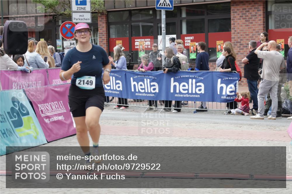 10.05.2026 - 8. Wedeler Halbmarathon Yannick Fuchs http://msf.ph/oto/9729522 10.05.2026 11:43:44 Ziel 771, 2149 meine-sportfotos.de