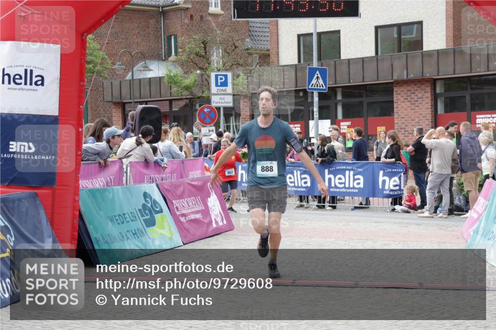 10.05.2026 - 8. Wedeler Halbmarathon Yannick Fuchs http://msf.ph/oto/9729608 10.05.2026 11:43:48 Ziel 952, 2149 meine-sportfotos.de