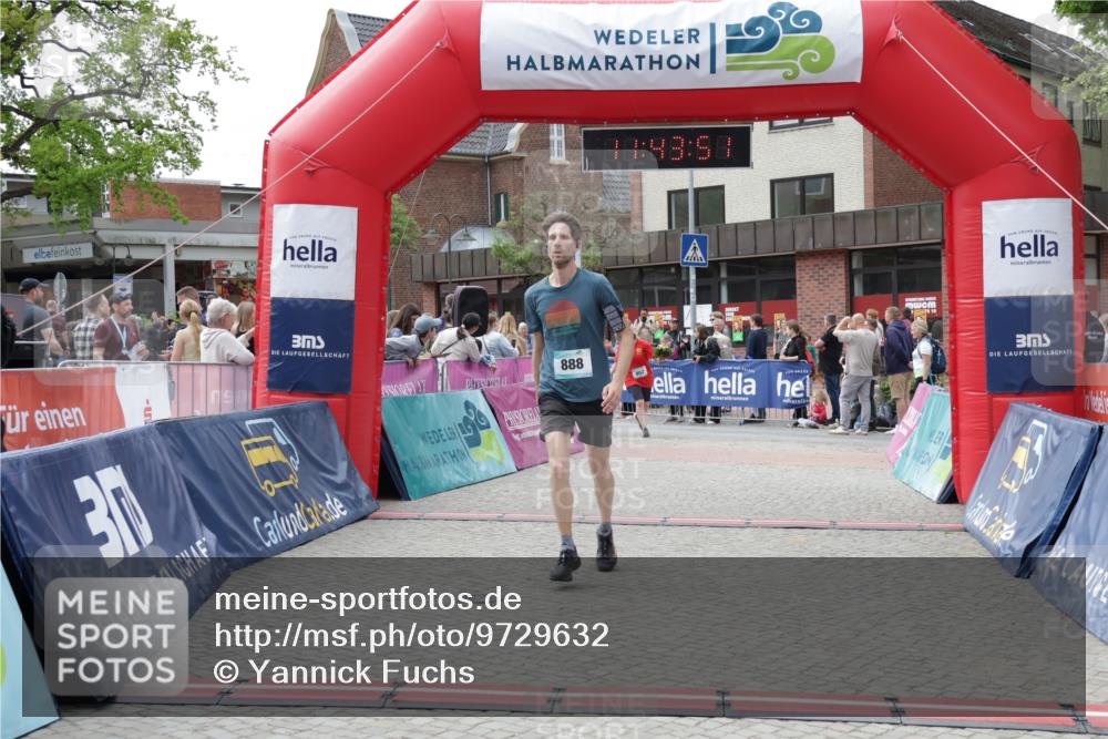 10.05.2026 - 8. Wedeler Halbmarathon Yannick Fuchs http://msf.ph/oto/9729632 10.05.2026 11:43:49 Ziel 952, 2149 meine-sportfotos.de