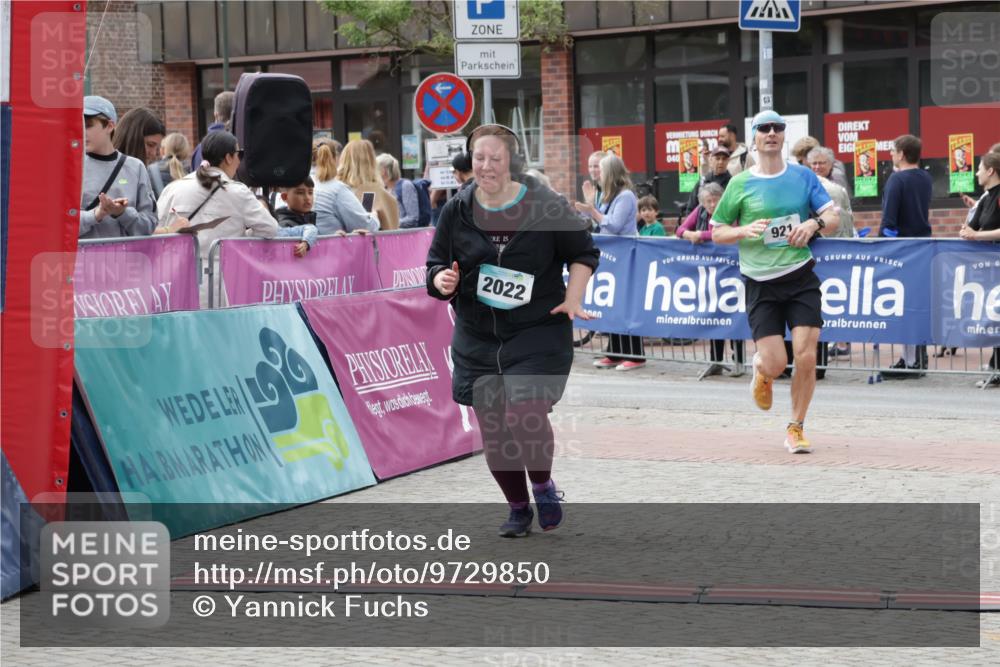 10.05.2026 - 8. Wedeler Halbmarathon Yannick Fuchs http://msf.ph/oto/9729850 10.05.2026 11:44:00 Ziel 921, 1007, 2022 meine-sportfotos.de