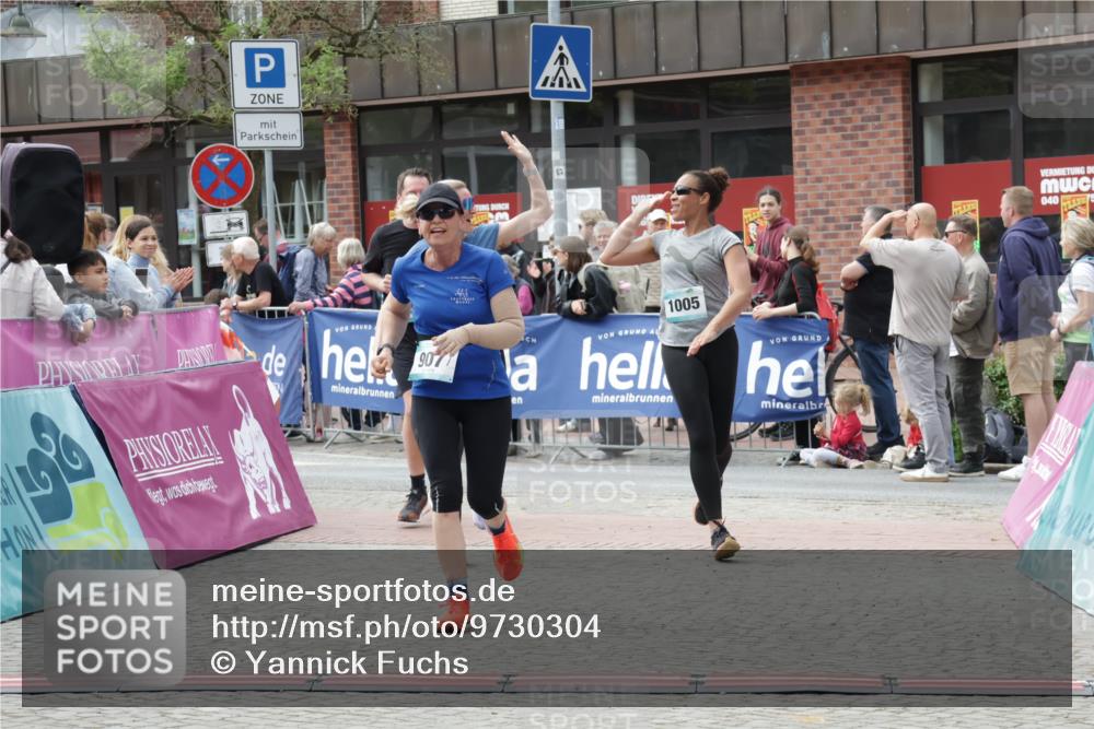 10.05.2026 - 8. Wedeler Halbmarathon Yannick Fuchs http://msf.ph/oto/9730304 10.05.2026 11:44:31 Ziel 221, 907 meine-sportfotos.de
